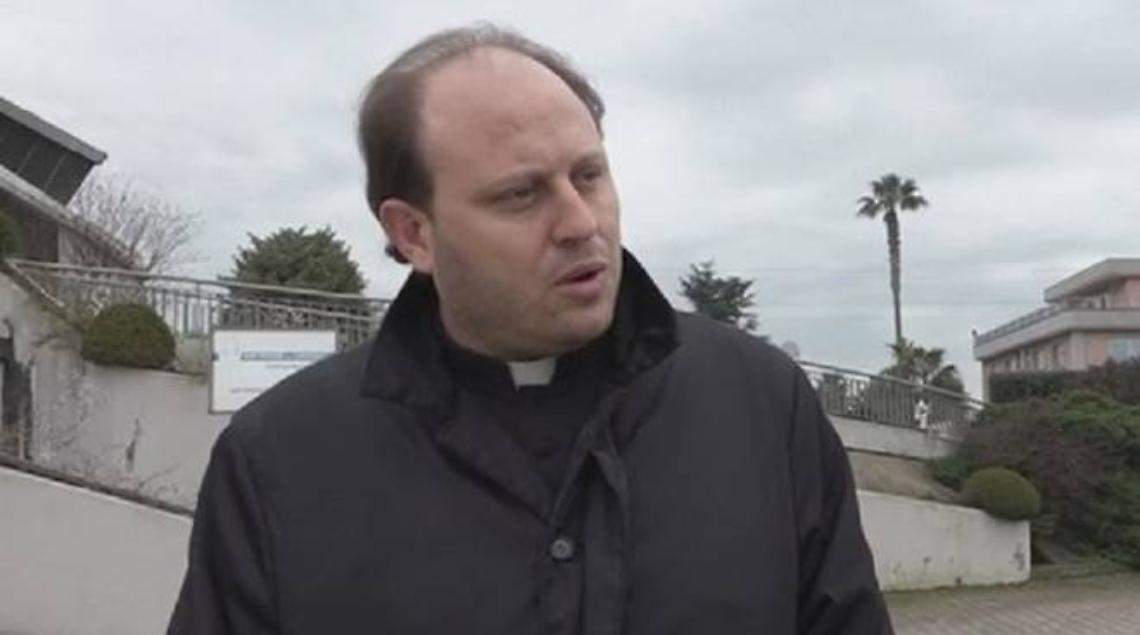 Condannato a 12 anni l'ex prete Michele Barone