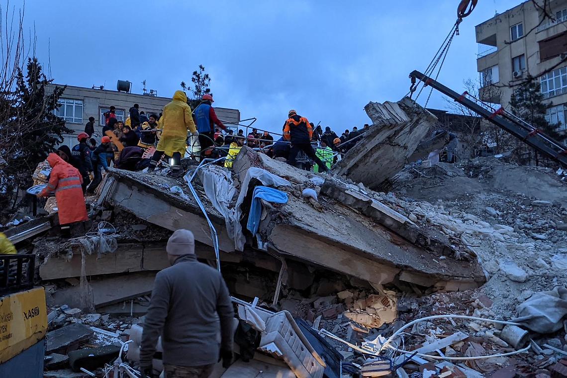 Terremoto in Turchia, gli infermieri di Napoli: «Pronti a portare aiuto»