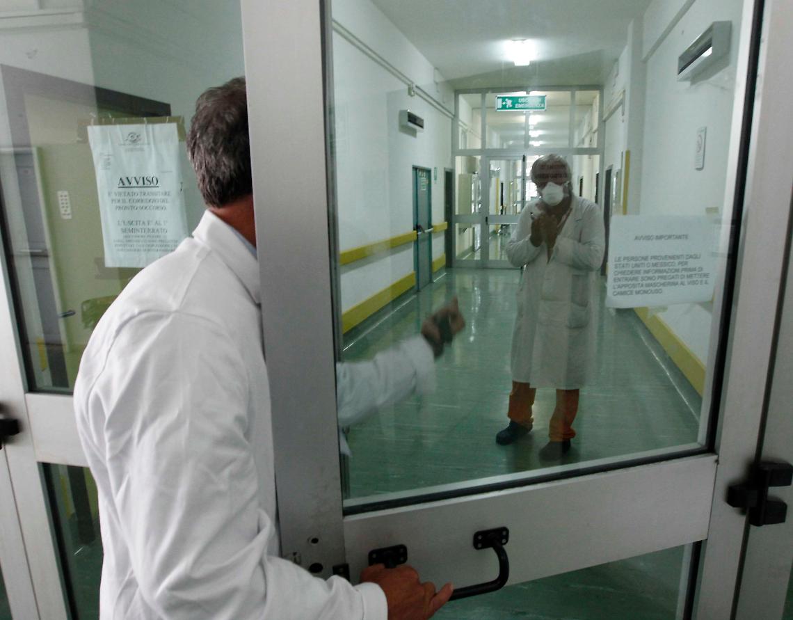 Il primo morto nella regione è un 46enne di Mondragone