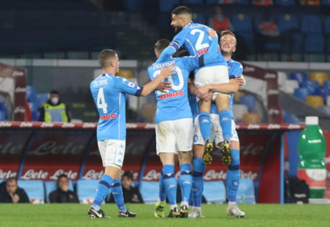 Napoli-Bologna 3-1, gli azzurri calano il tris al Maradona