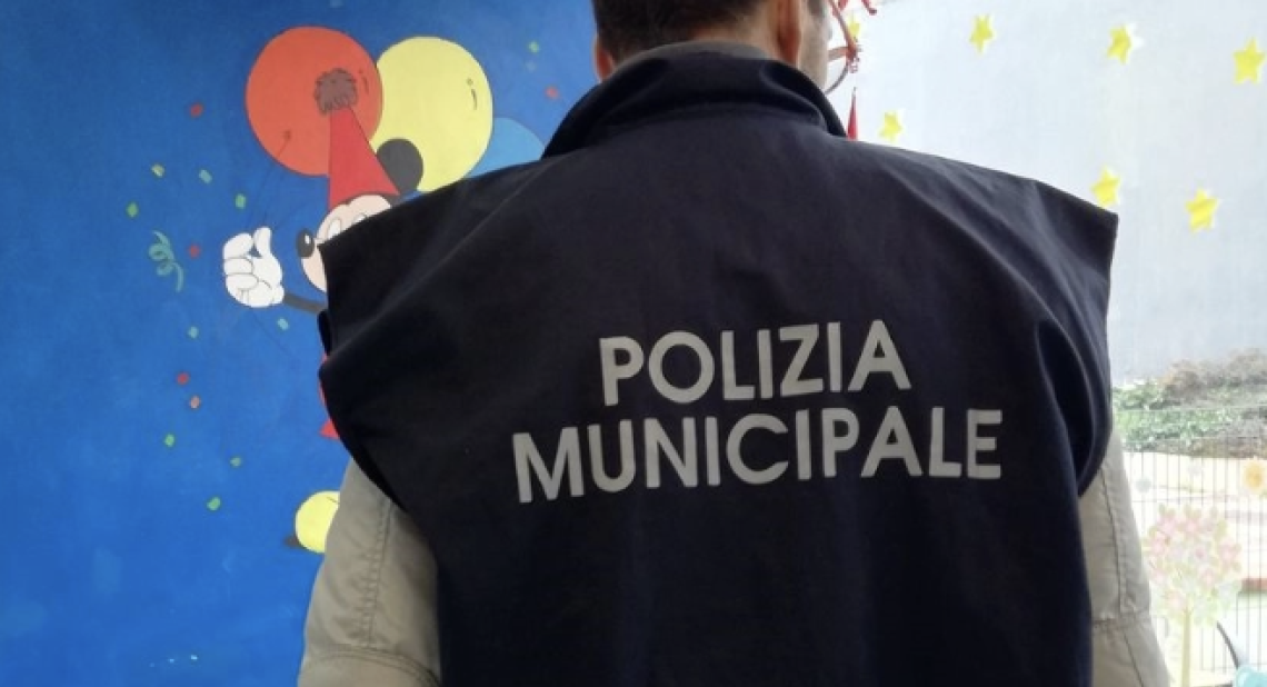 Micro-nido abusivo scoperto nel centro storico di Napoli