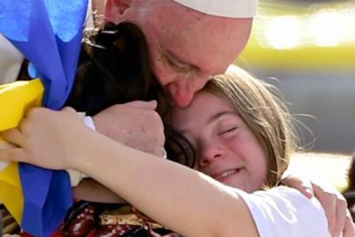 Papa Francesco a Lesbo tra i profughi, il 16 aprile la visita del Pontefice