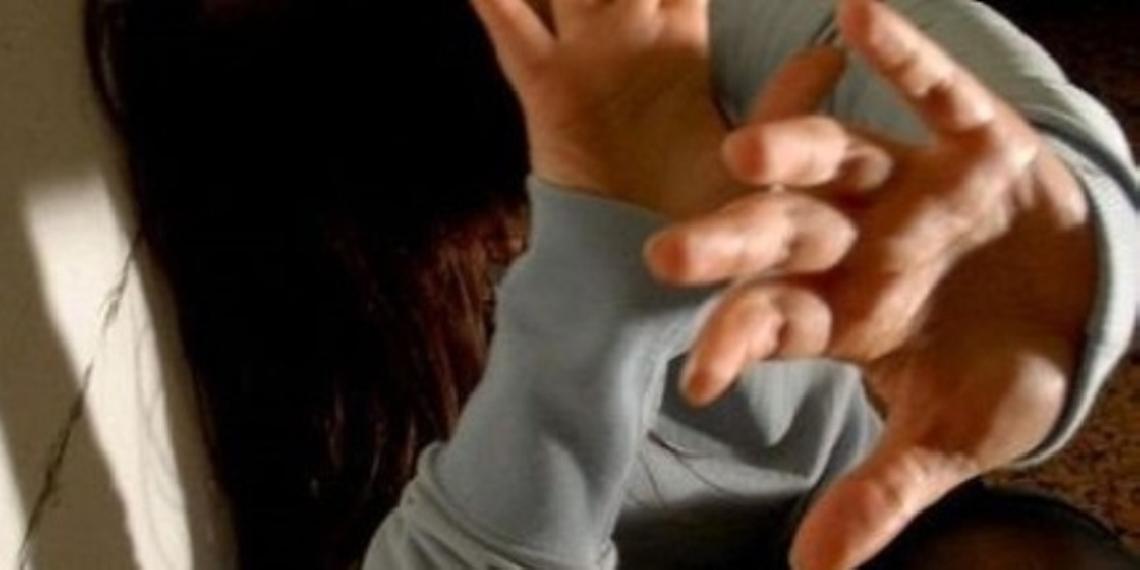 Picchia la moglie davanti ai figli: preso a Secondigliano