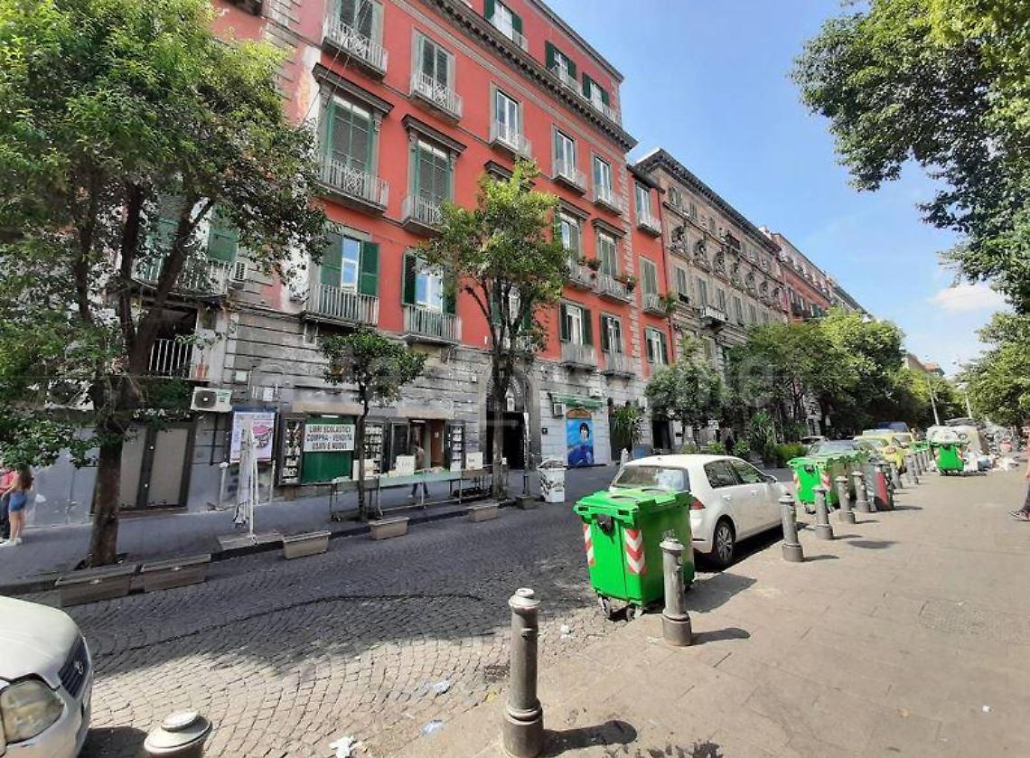 Tenta rapina al bar e ferisce titolare e cliente: arrestato