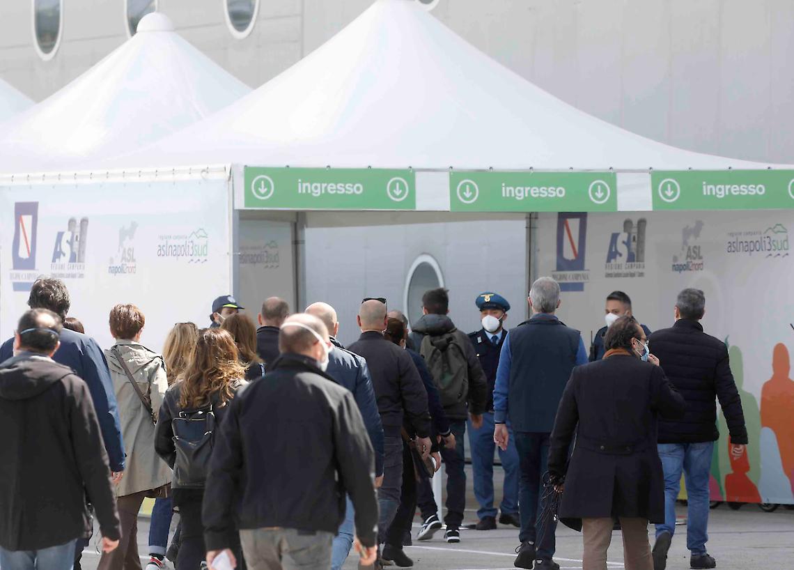 Coronavirus in Campania, 1.382 positivi e 43 morti