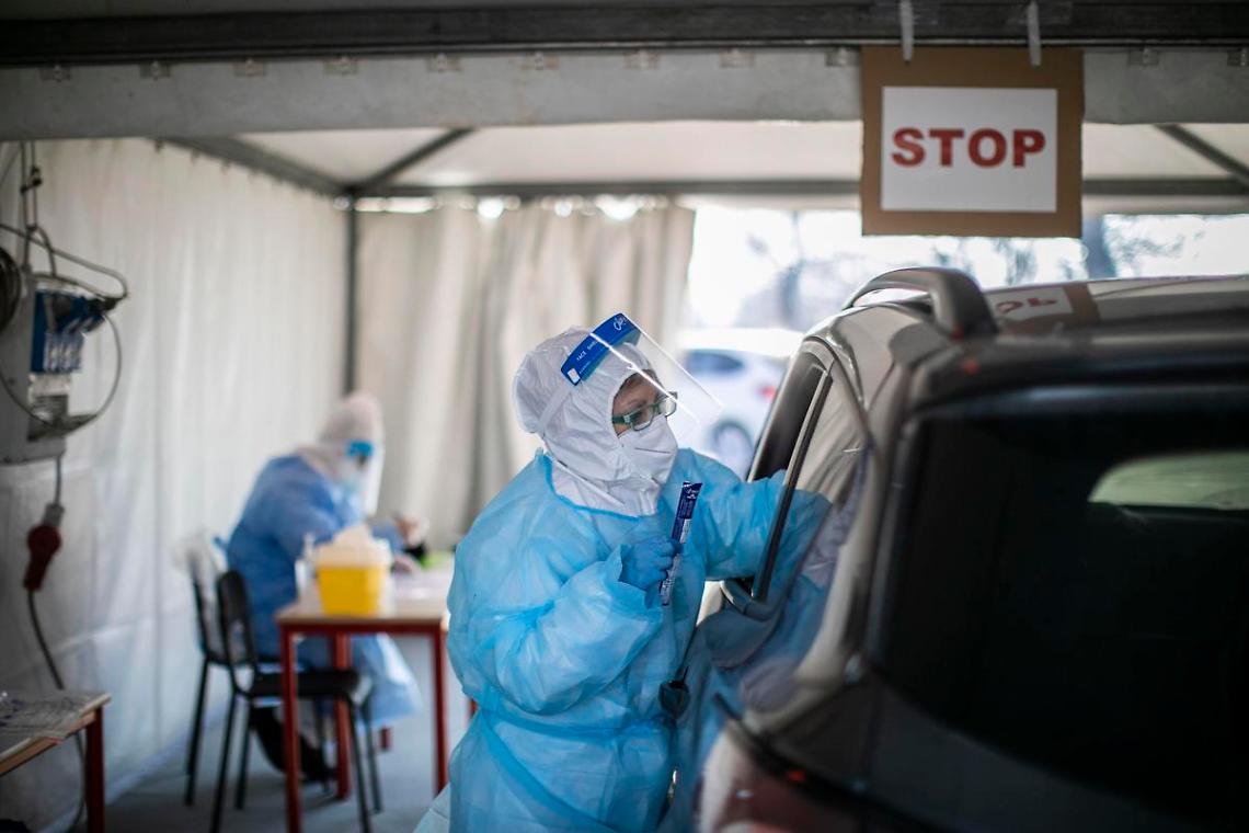Covid in Italia, Brusaferro: «Calo contagi in tutte le Regioni e Province»