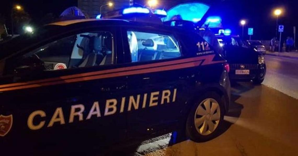 Tentata rapina, donna ferita alla gola