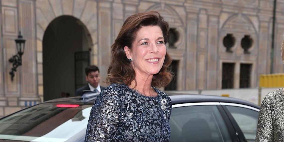 Riparte il turismo e tornano i vip: Carolina Di Monaco sbarca a Capri