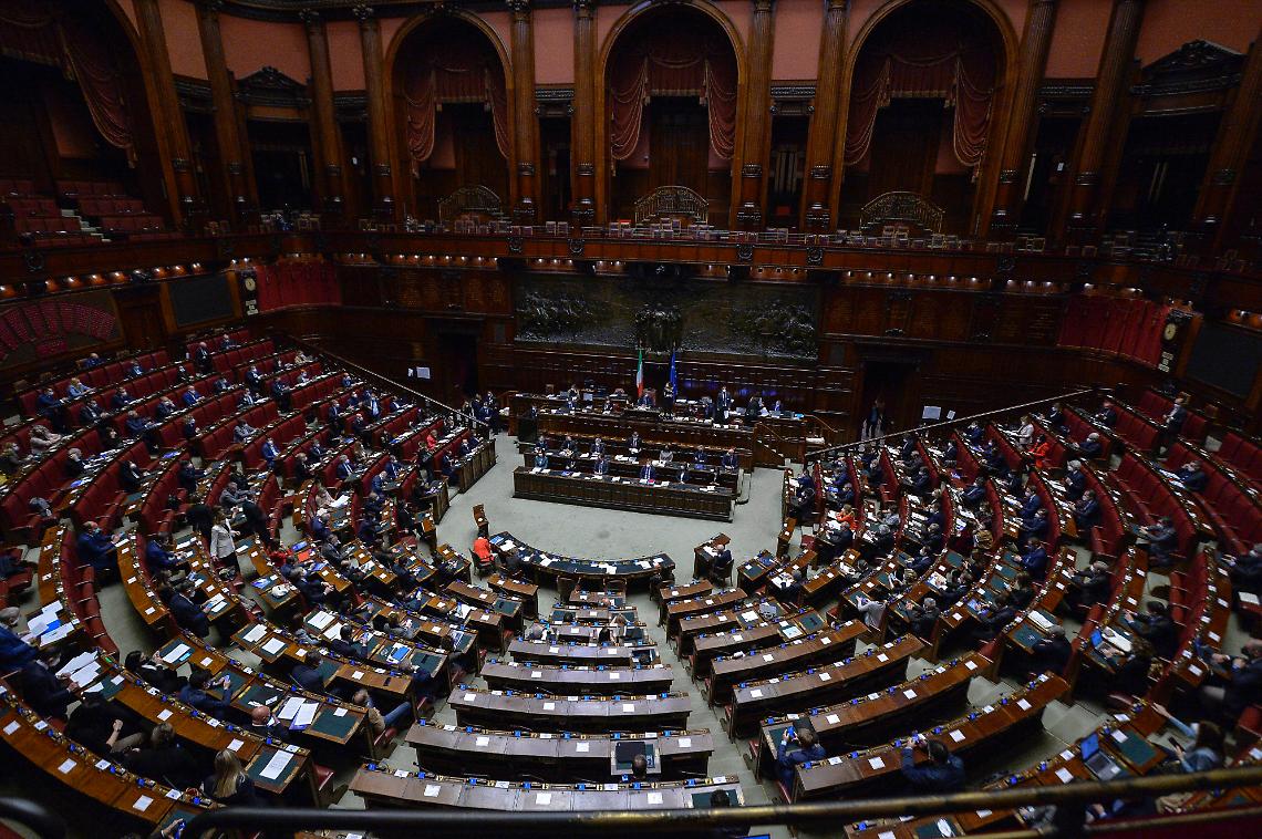 Decreto Aiuti, ok alla fiducia: 410 sì