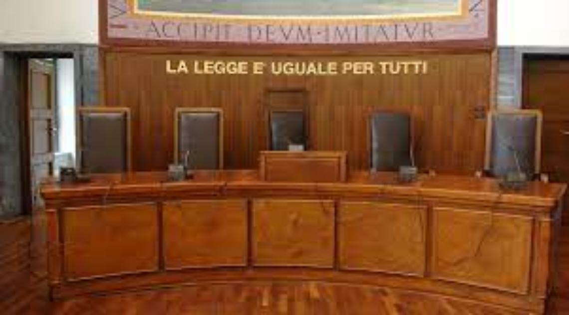 Perseguitava un parroco, ex finanziere indagato