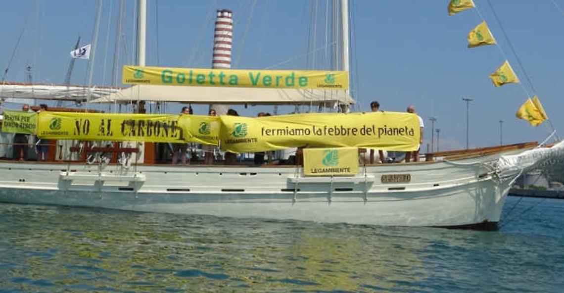 Legambiente: «In Campania monitorate 31 foci di fiumi, 16 fortemente inquinate»