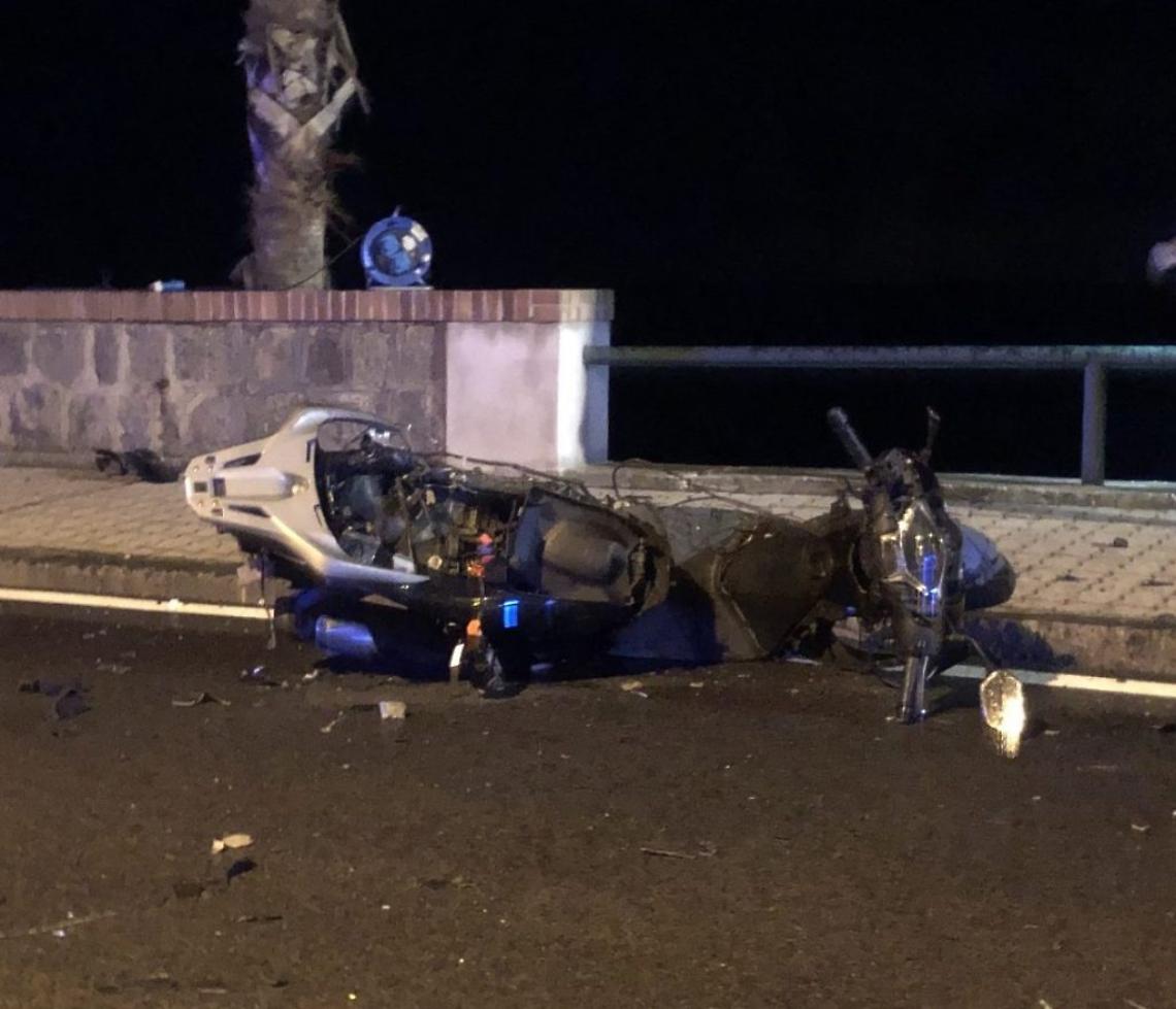 Travolge un uomo e cade dallo scooter, morto centauro