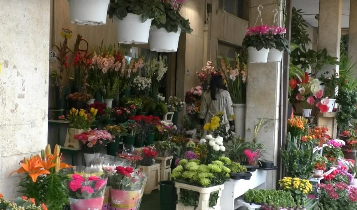 Florovivaisti a de Magistris: incomprensibile chiusura cimiteri