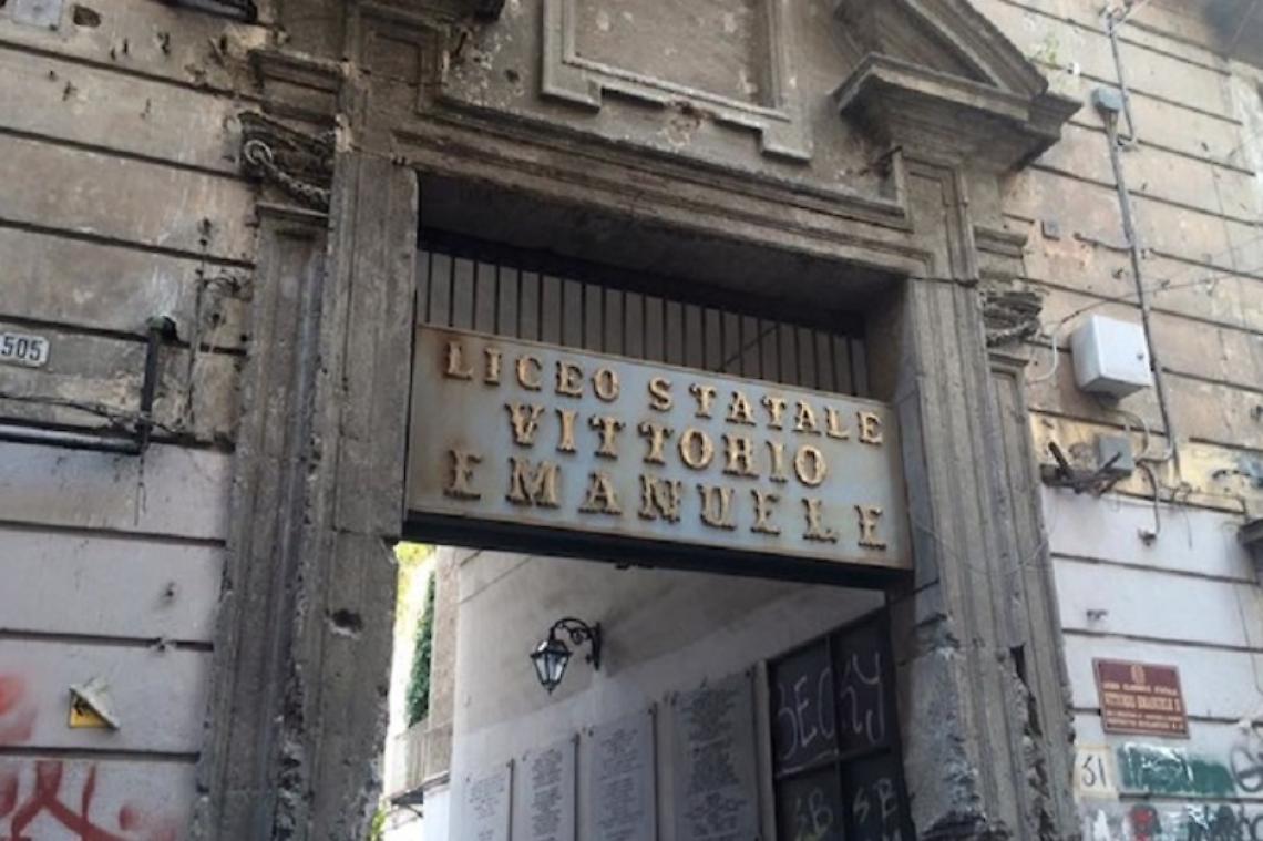 Covid, chiuso il liceo classico Vittorio Emanuele