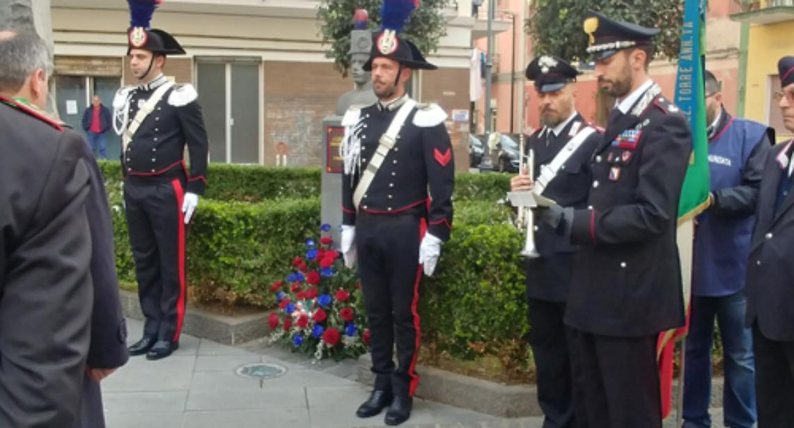 Camorra, 39 anni fa l'assassinio del maresciallo D'Alessio e di una 16enne