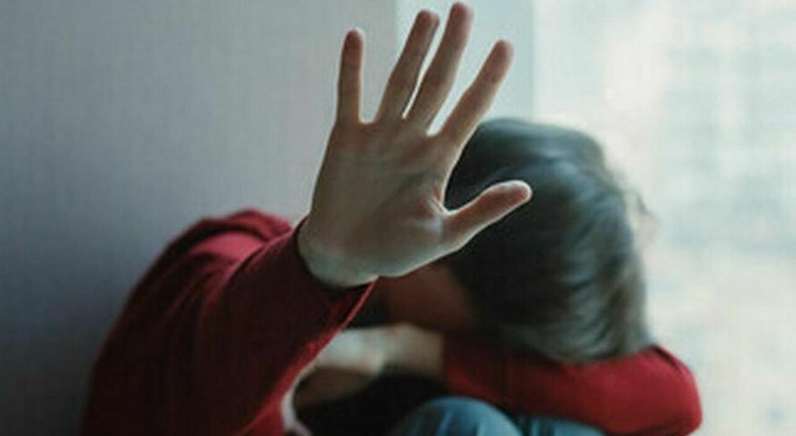 "Inseguito in bici e poi abusato", la denuncia choc di un 13enne
