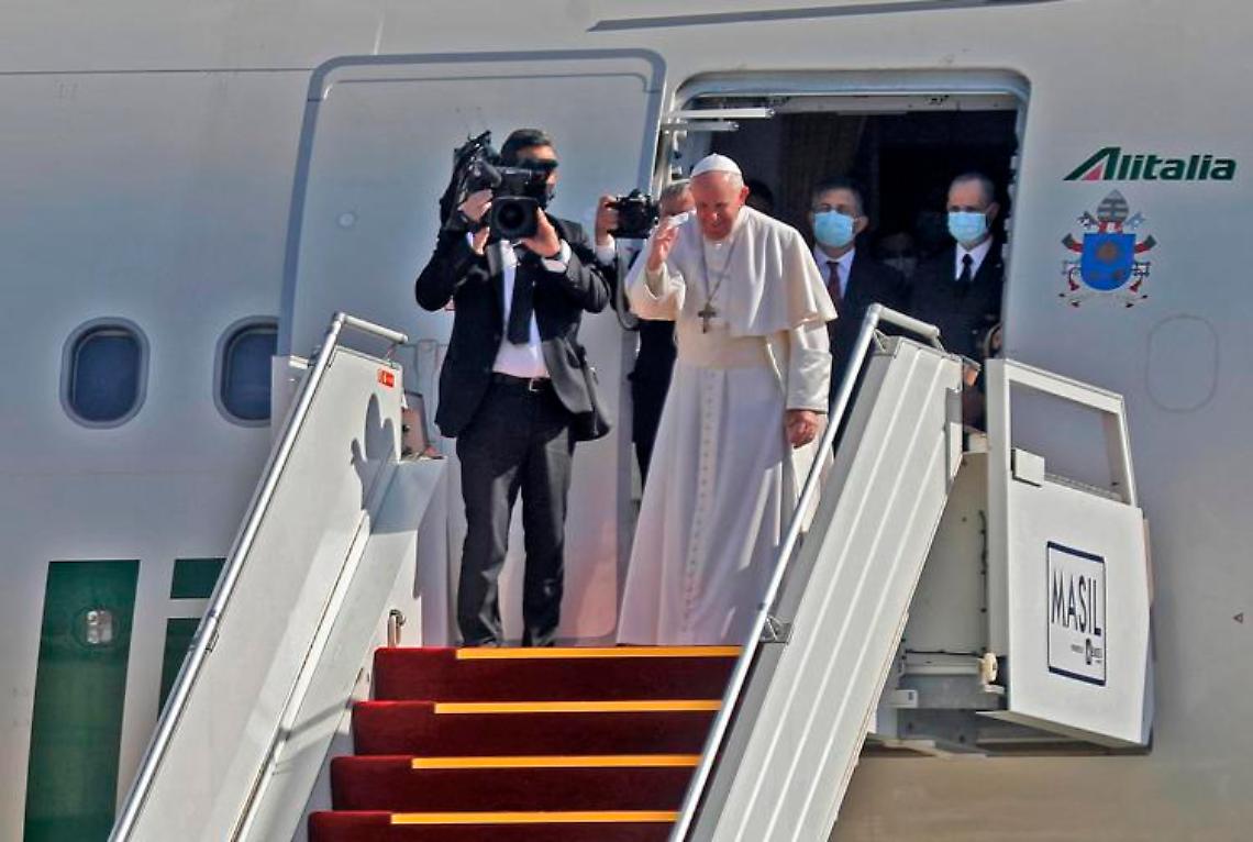 Papa lascia l'Iraq: Prego per la pace