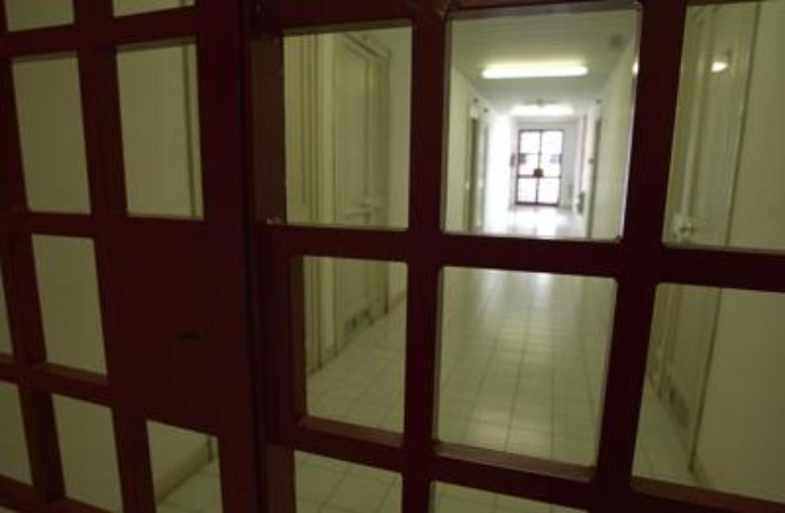 Sesso per evitare gli sfratti, in carcere ufficiale giudiziario