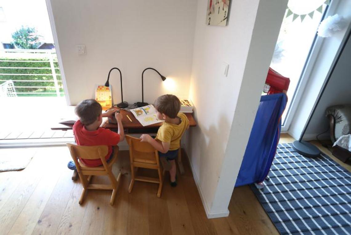 Bonus baby sitter 2021: si parte oggi. 100 euro a settimana, come fare domanda 