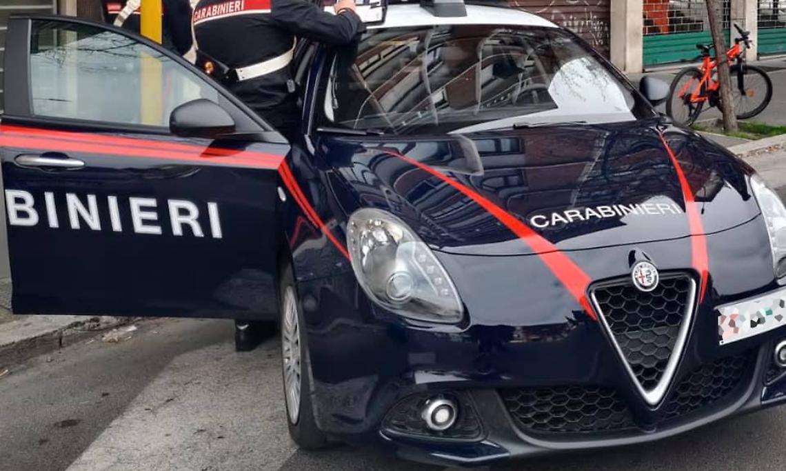 Sparatoria in centro a Casoria, grave 27enne: colpito a collo e torace