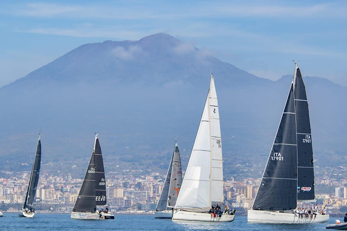 Globulo Rosso vince la Vesuvio Race