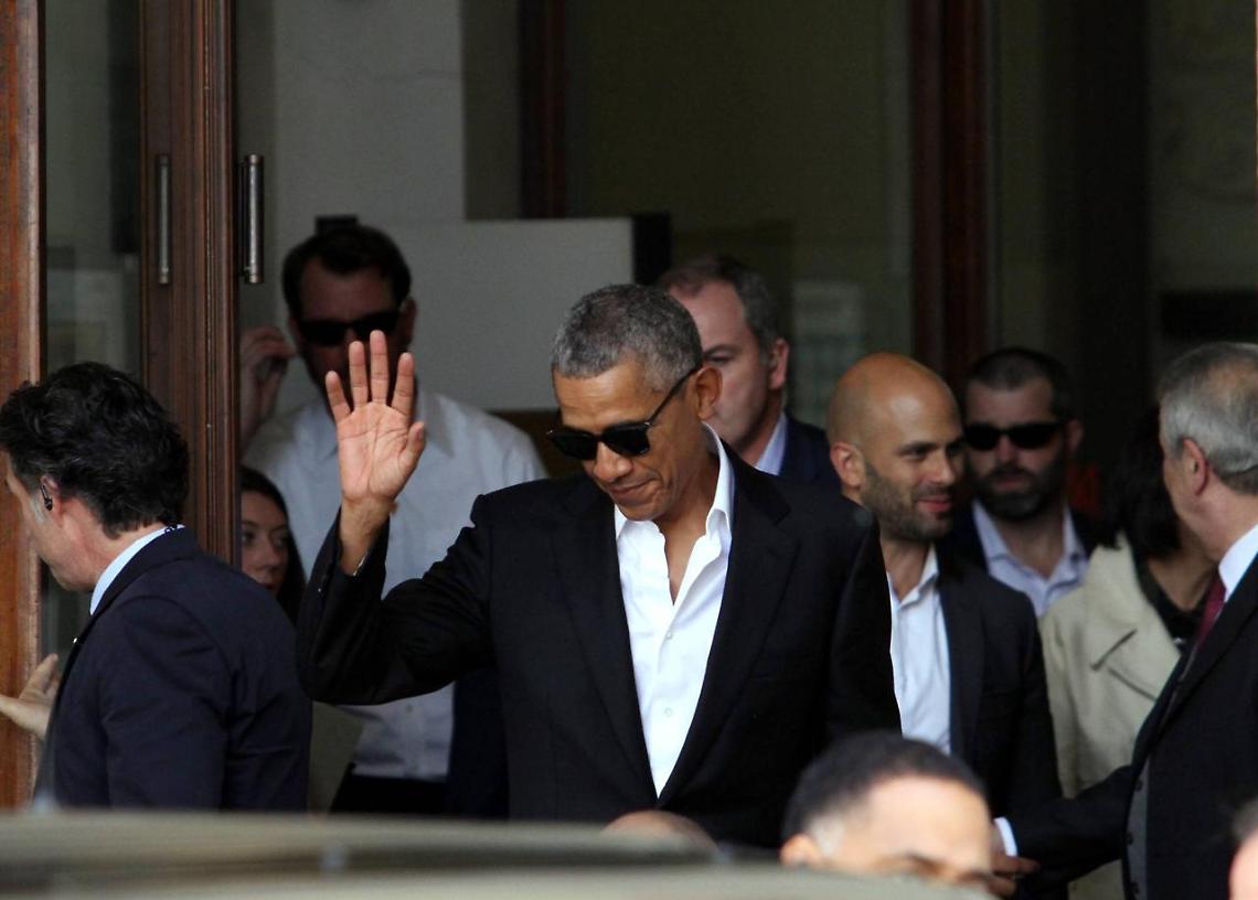 «Eccolo, è lui»: Milano impazzita per Obama