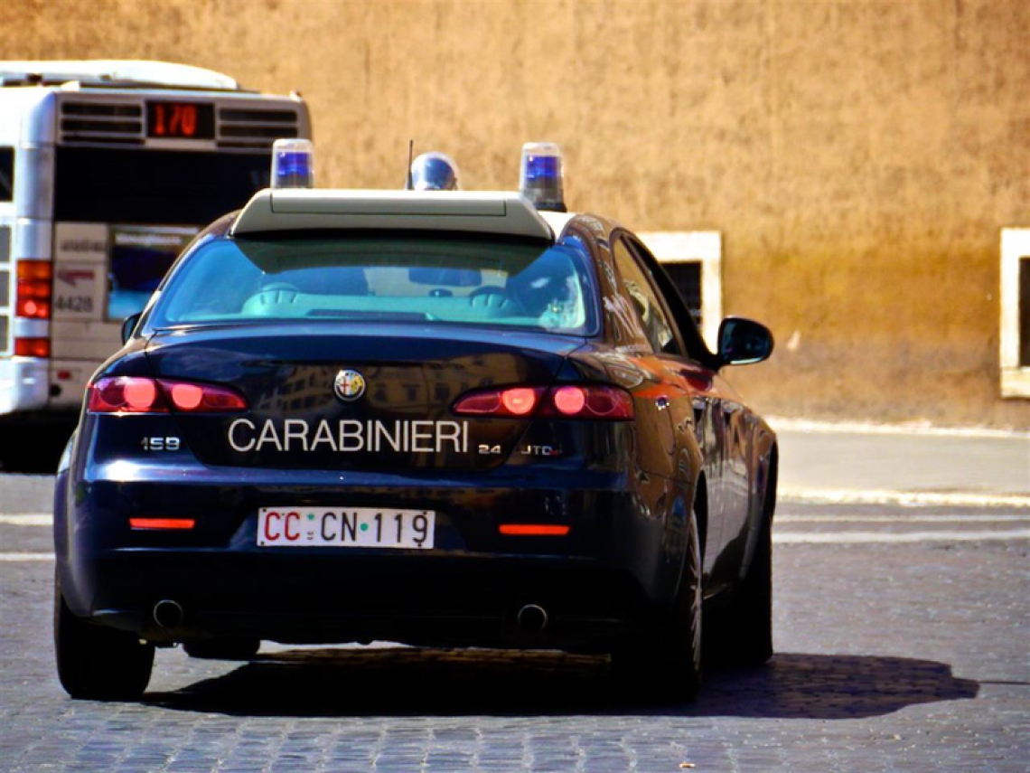 Minaccia la ex per la figlia e finisce in manette