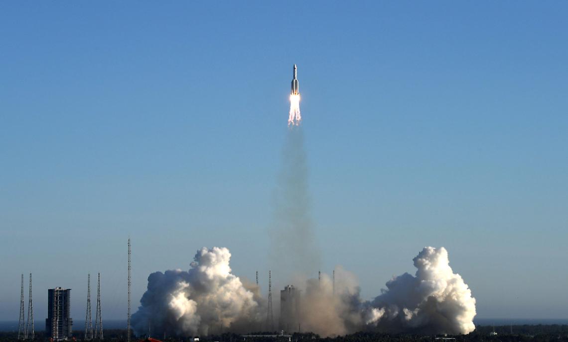 Il razzo cinese cadrà tra l'1 e le 7 di stanotte