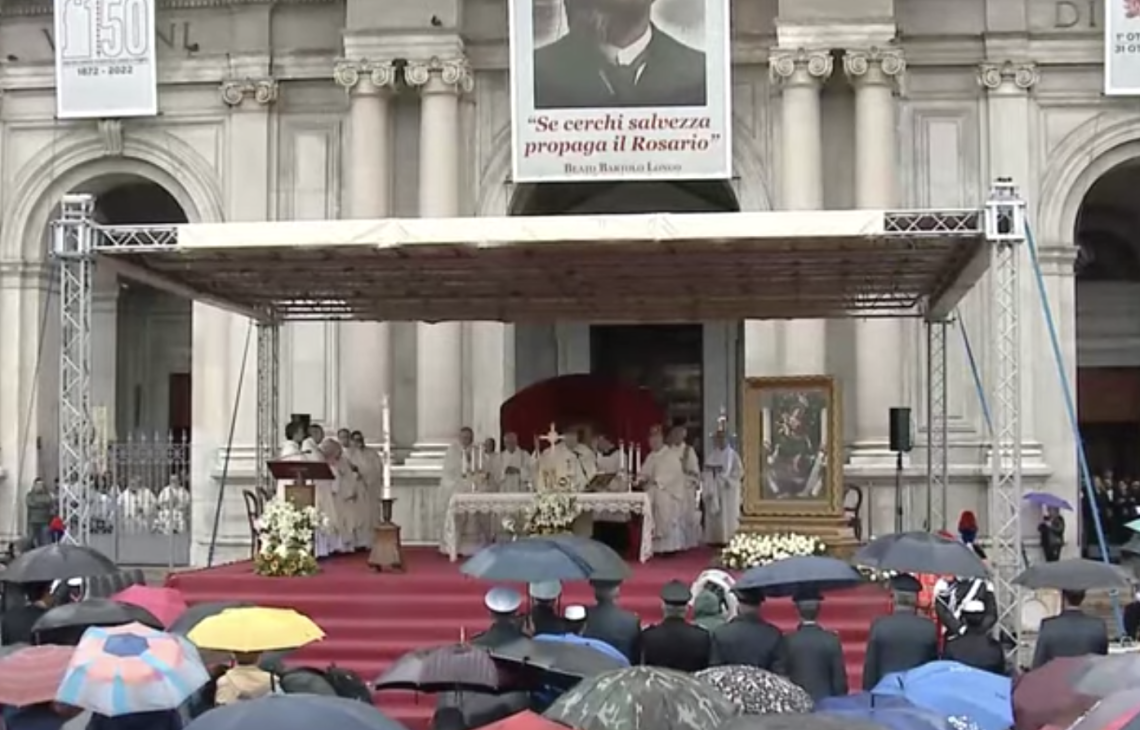 Supplica a Pompei, si prega per la pace in Ucraina