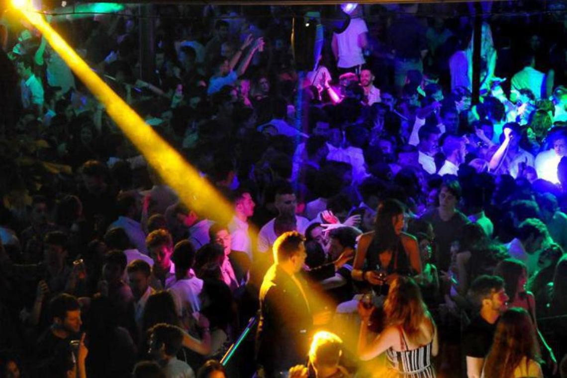 Controlli nei locali notturni: 650 in discoteca ma il limite era 300
