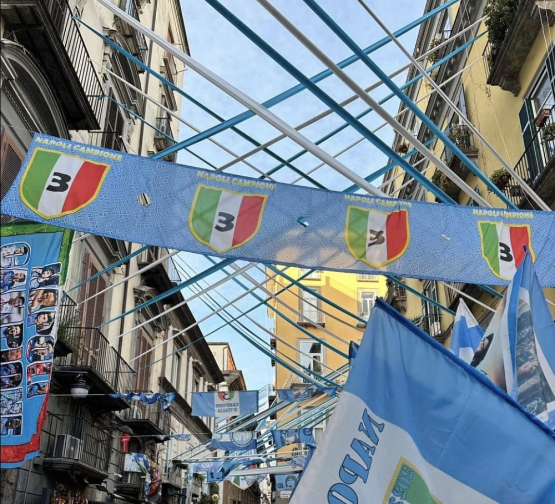 “Giornata dello scudetto” per raccogliere addobbi e festoni