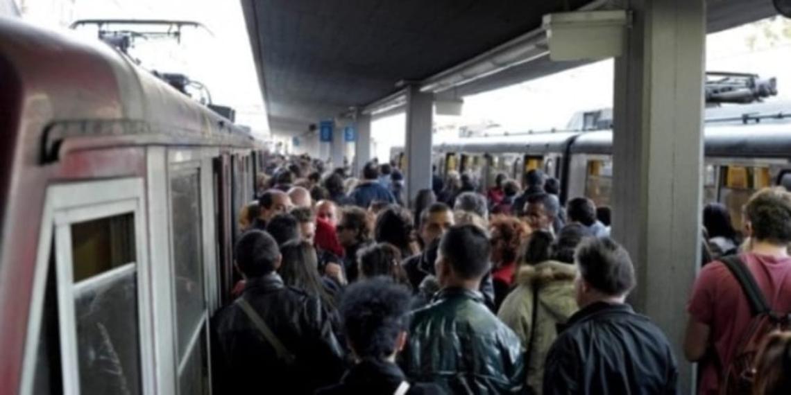 Eav: «Ennesimo tentativo di sabotaggio del treno turistico Campania Express»