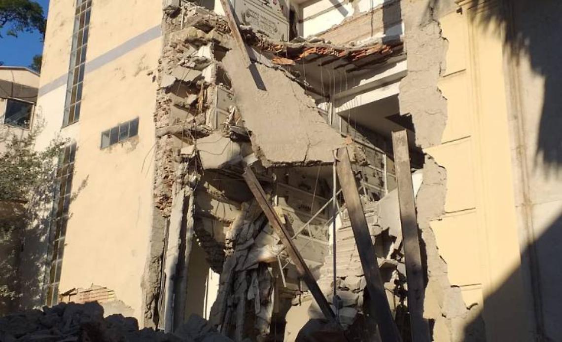 Cimitero, dissequestrata area non crollata