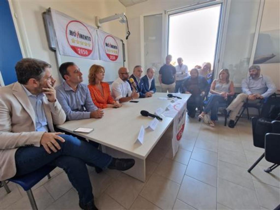 Abolizione Rdc, Fico: atto scellerato