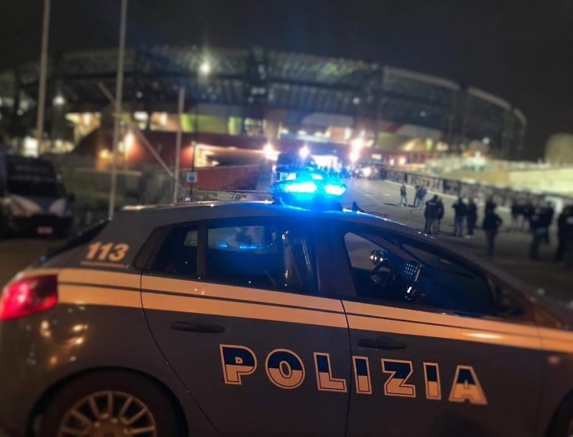 Ubriachi e al varco sbagliato: due tifosi inglesi arrestati prima della partita