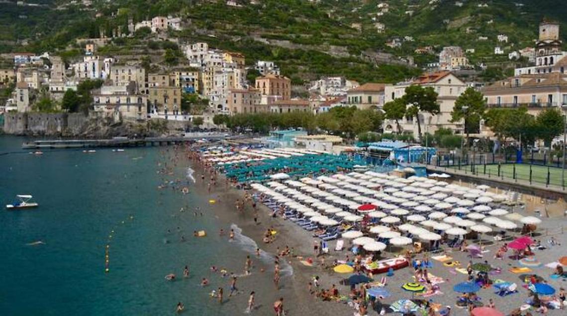 Minori, il mare torna balneabile