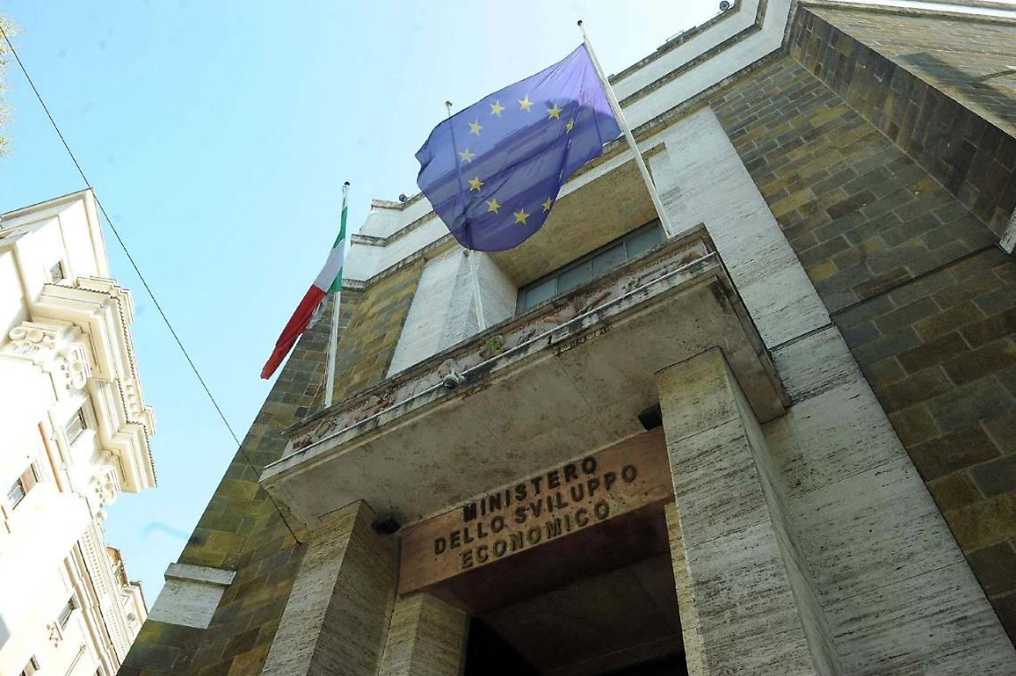 Covid, positivo dipendente del Mise: chiuso terzo piano del ministero