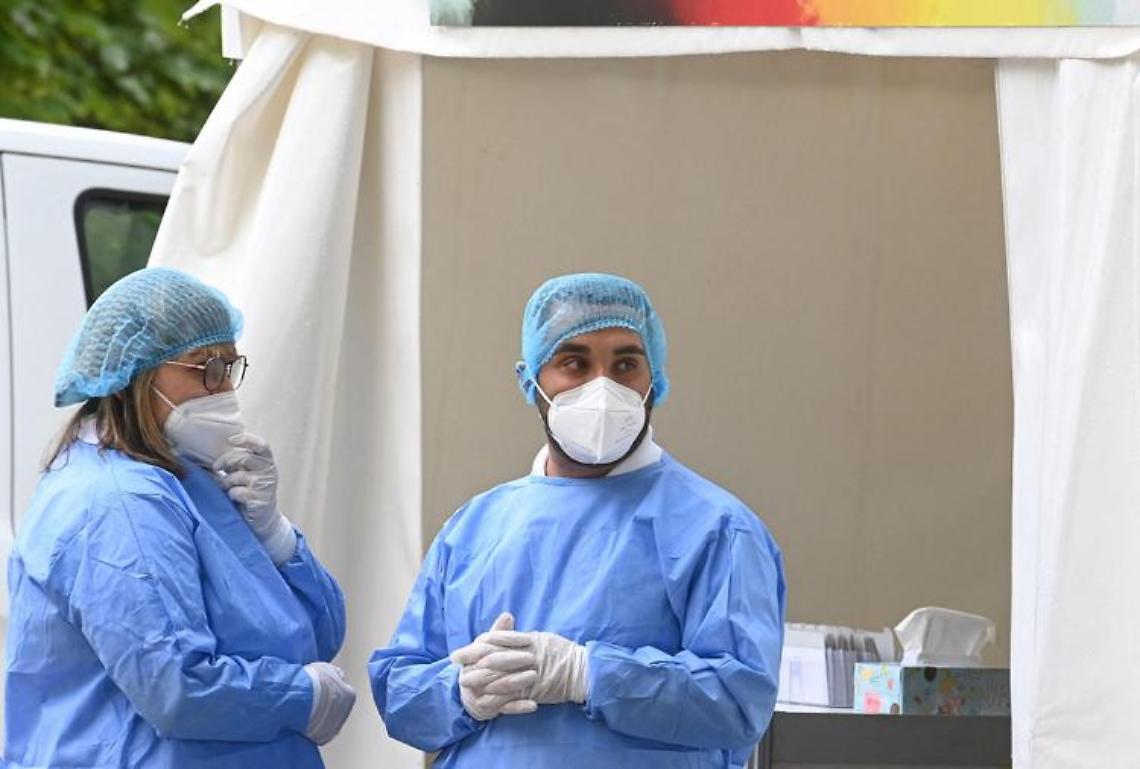 Covid in Italia, 3.023 contagi e 30 morti