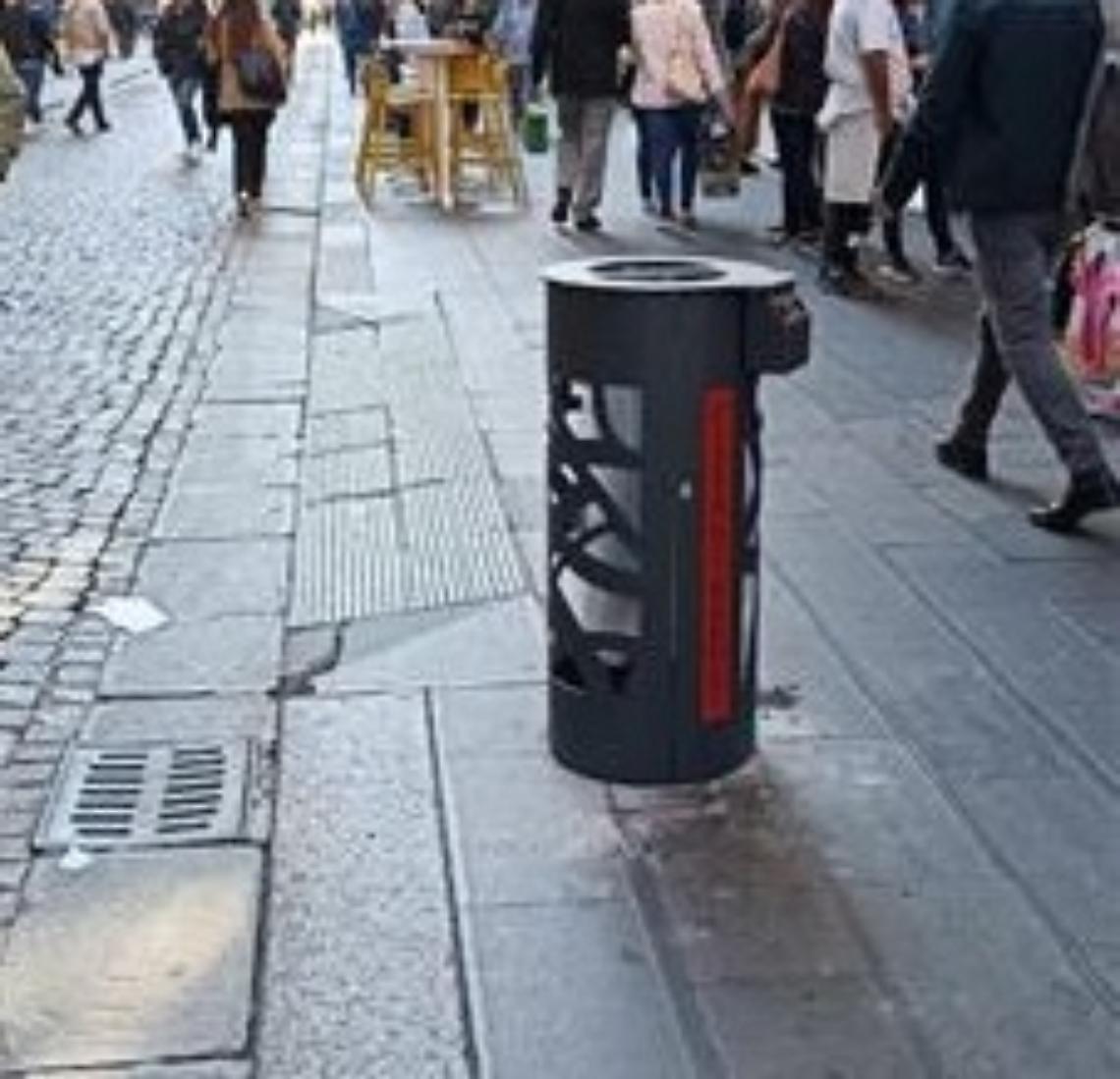 Installati al centro storico i nuovi cestini per i rifiuti