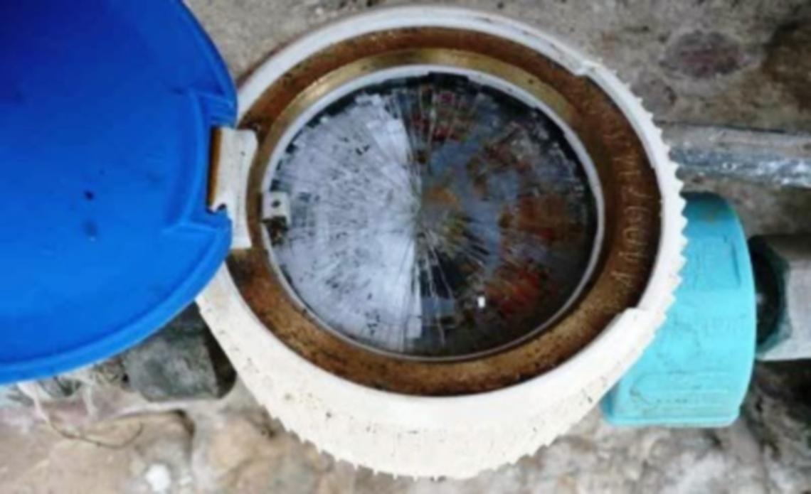 Freddo gelido, contatori dell’acqua in tilt: fino a mercoledì servizio ridotto
