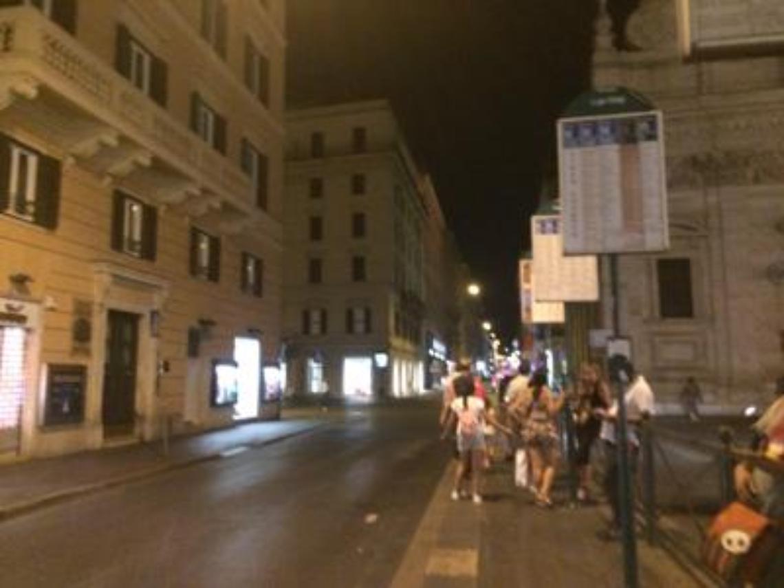 Cronista dell'"Adnkronos" pestato a sangue in pieno centro a Roma