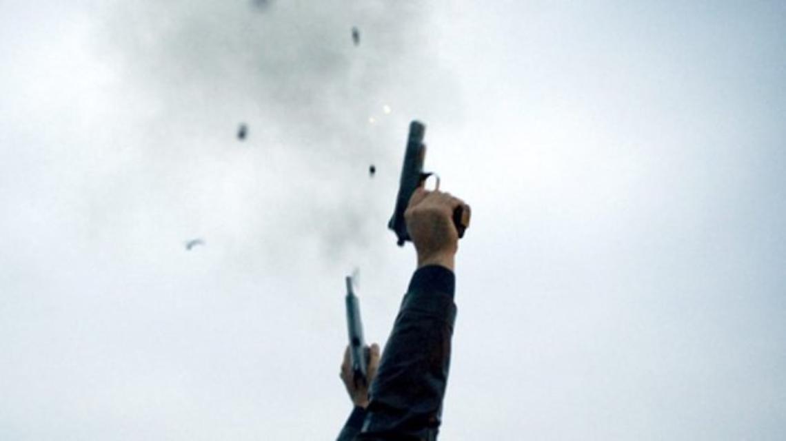 Spari su via Partenope per il compleanno, denunciato