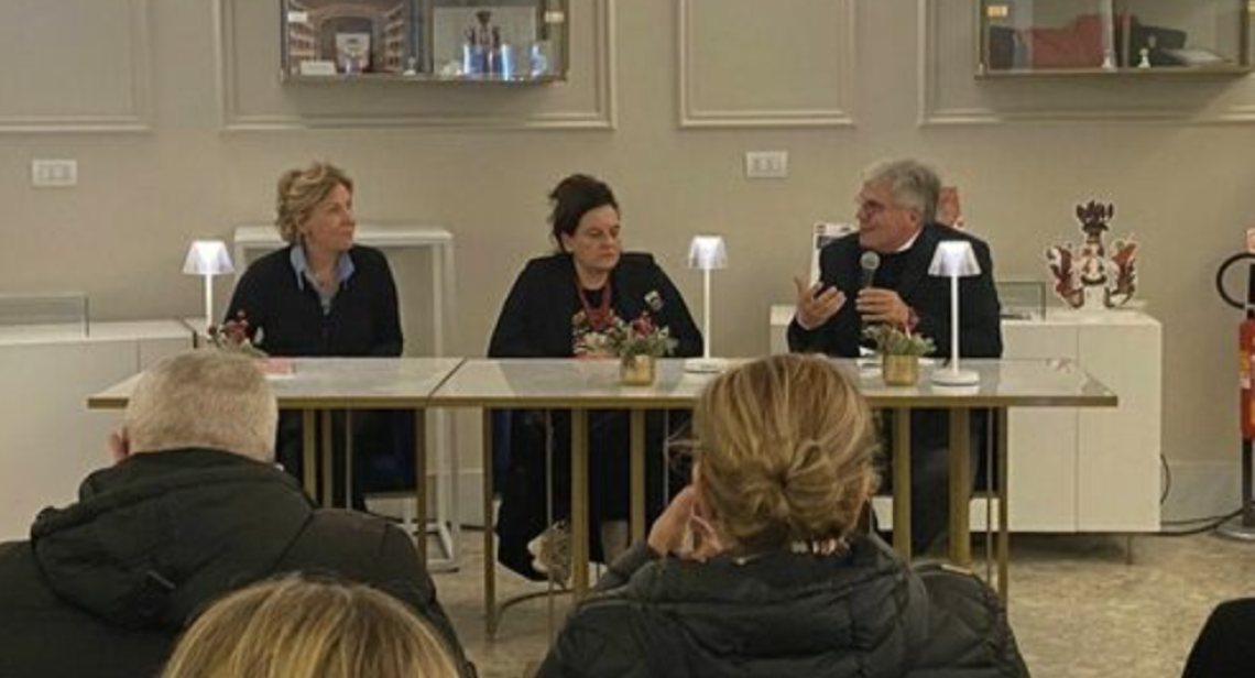 Al San Carlo dialogo sulle mafie con don Tonino Palmese ed Emma Dante