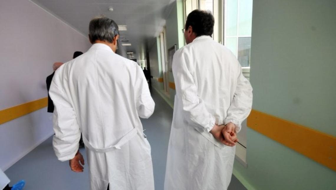 Esce dal coma, ma muore strozzata per un boccone di traverso
