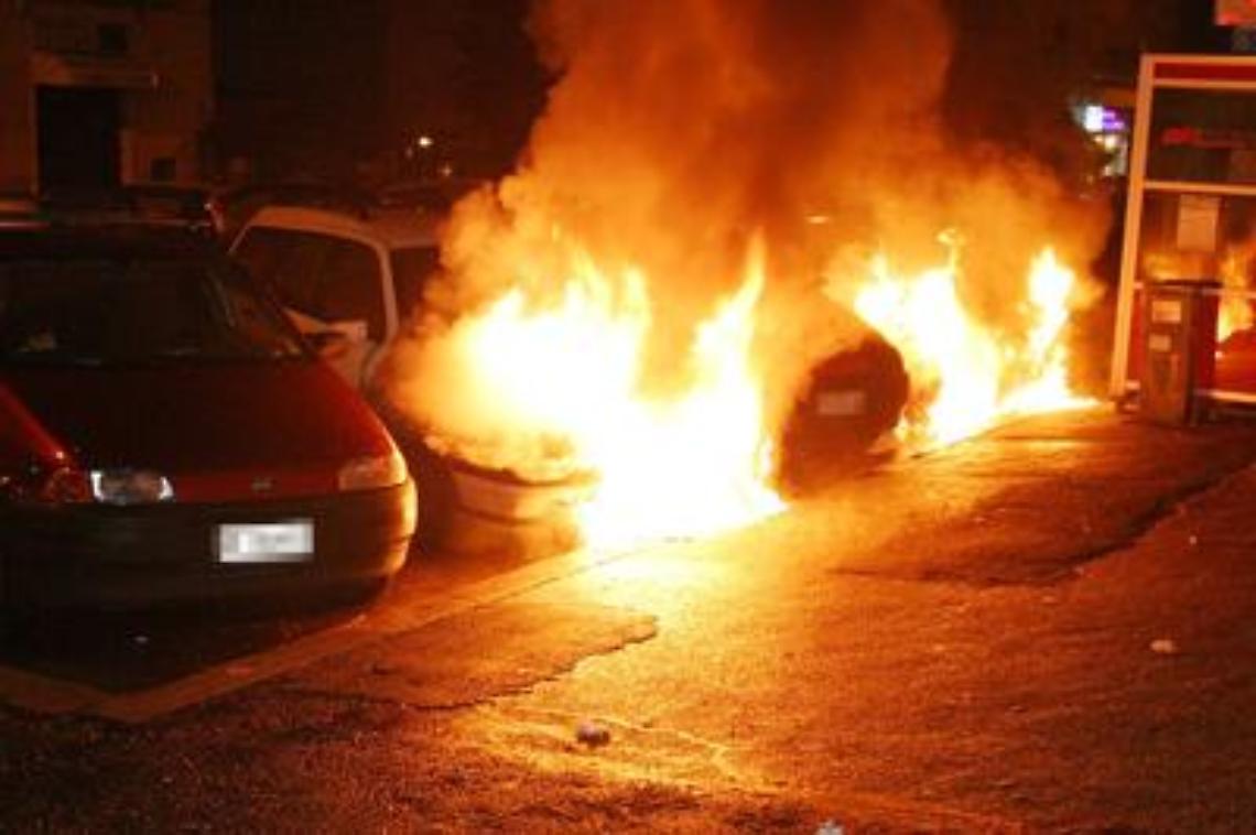 Alife, in fiamme l'auto del sindaco