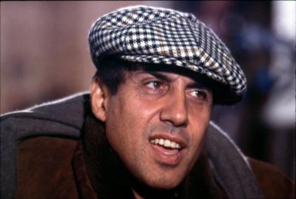 Lettera a Renzi, ira social sul Molleggiato