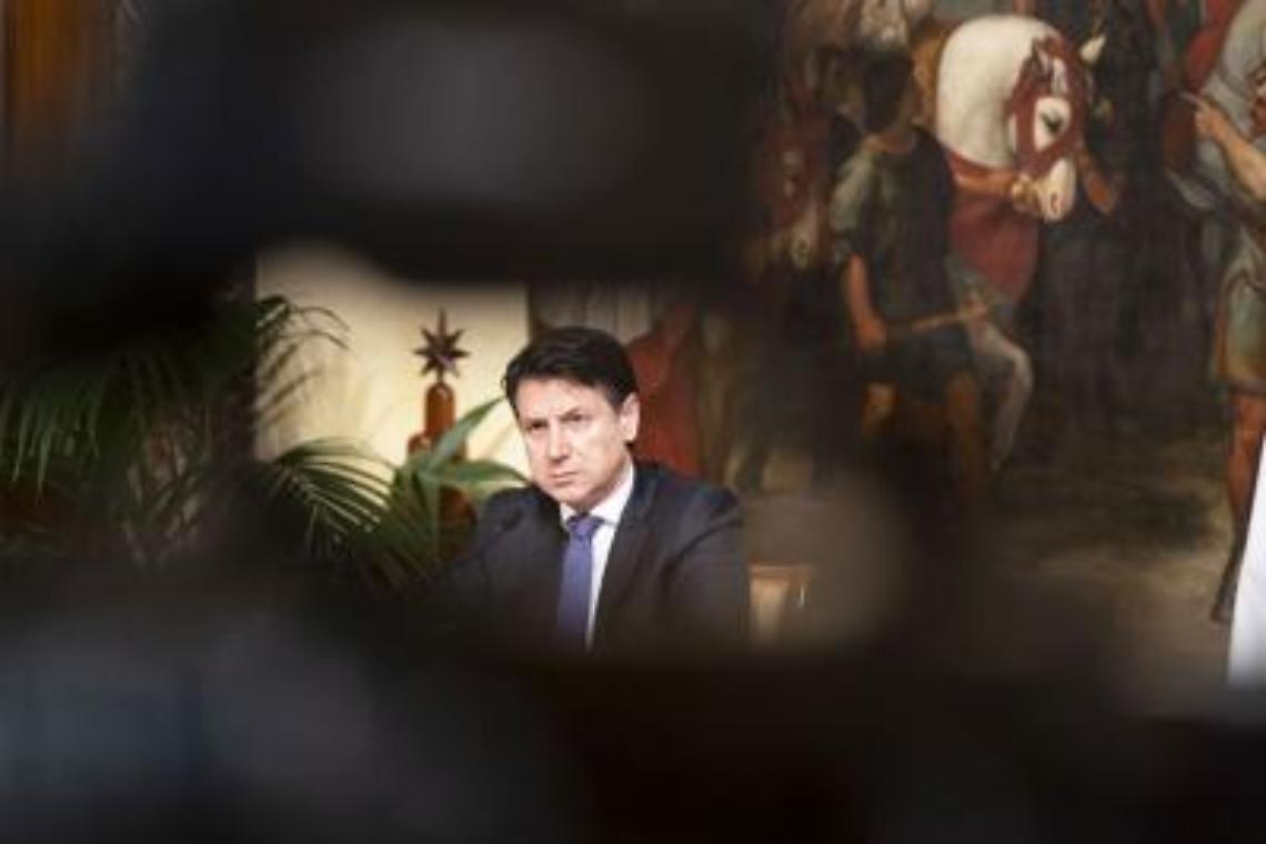 Conte: «Probabile allentamento delle misure entro fine mese»