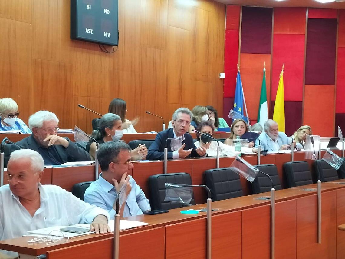 Promozione salario minimo, sì del consiglio comunale