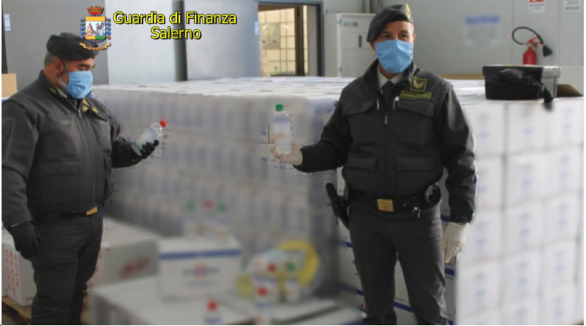 Salerno, sigilli a 10mila confezioni di igienizzante