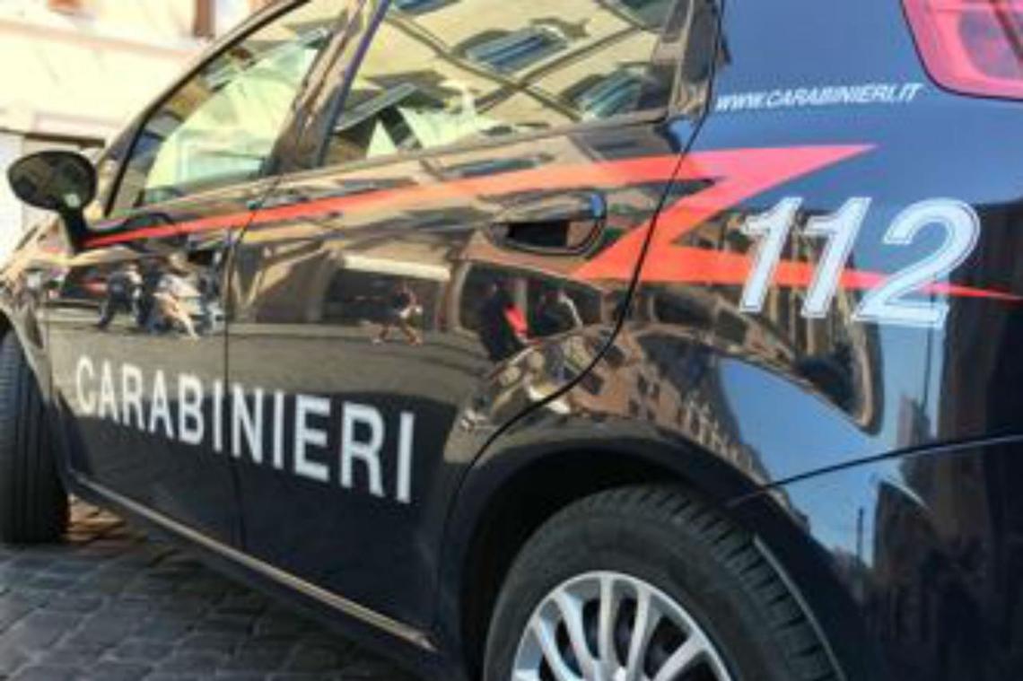 San Sebastiano, non si rassegna alla fine della relazione e incendia l'auto della ex